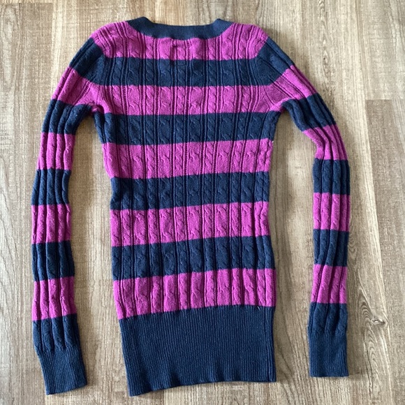 American Eagle Sweater - Picture 6 of 6